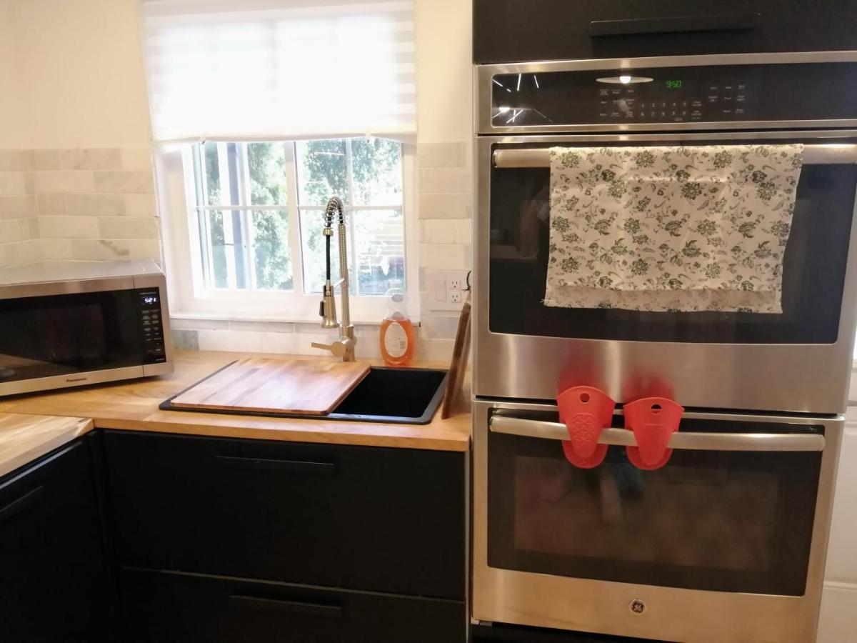 The Dacha. Cumberland Vacation Villa ภายนอก รูปภาพ