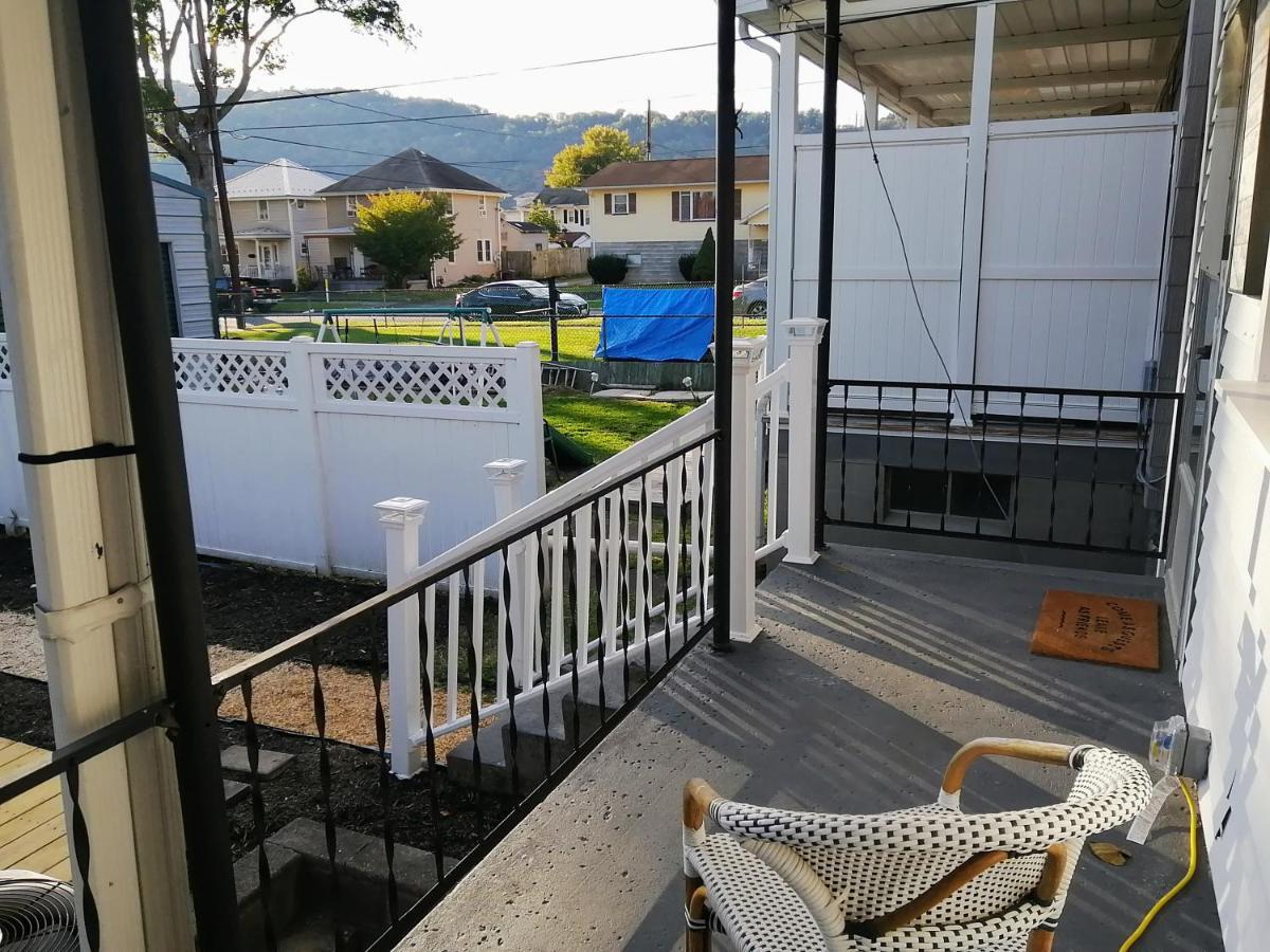 The Dacha. Cumberland Vacation Villa ภายนอก รูปภาพ